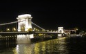 De Kettingbrug 's nachts
