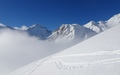 Uit de wolken komend...