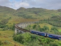 Glenfinnan Viaduct met trein