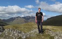 Stijn met uitzicht op de Three Sisters