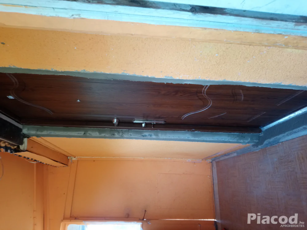 Pilisen tégla ház eladó nagy kerttel