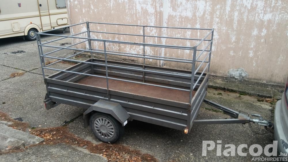 Utánfutó bérlés,bérbeadás, motorszállító kölcsönzés Pécs Pécsett