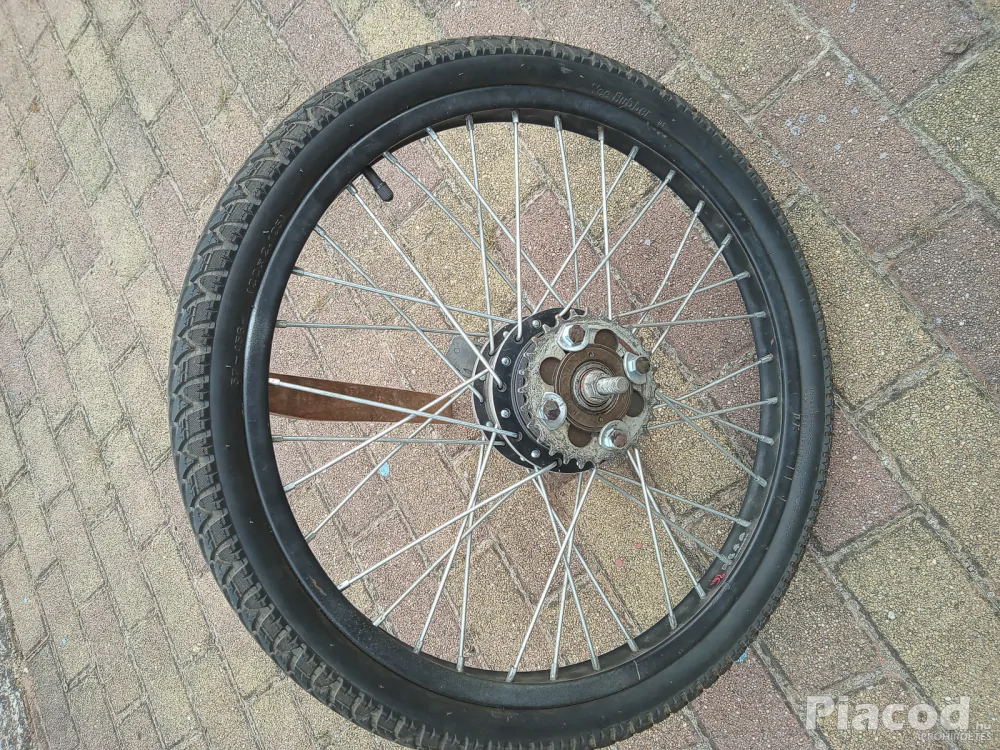 Polymobil komplett hátsó kerék nagyon jó állapotban eladó.