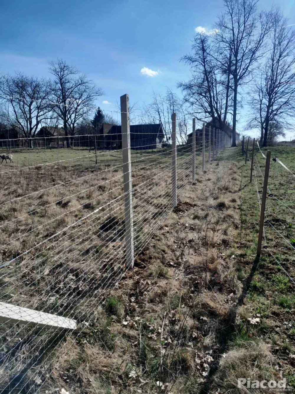 Kerítésépítés szuper áron. Vadháló, drótfonat, drótháló, oszlop