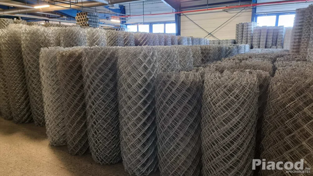 Beton lábazati elem, drótháló, vadháló, drótfonat, kerítésépítés, kerítés