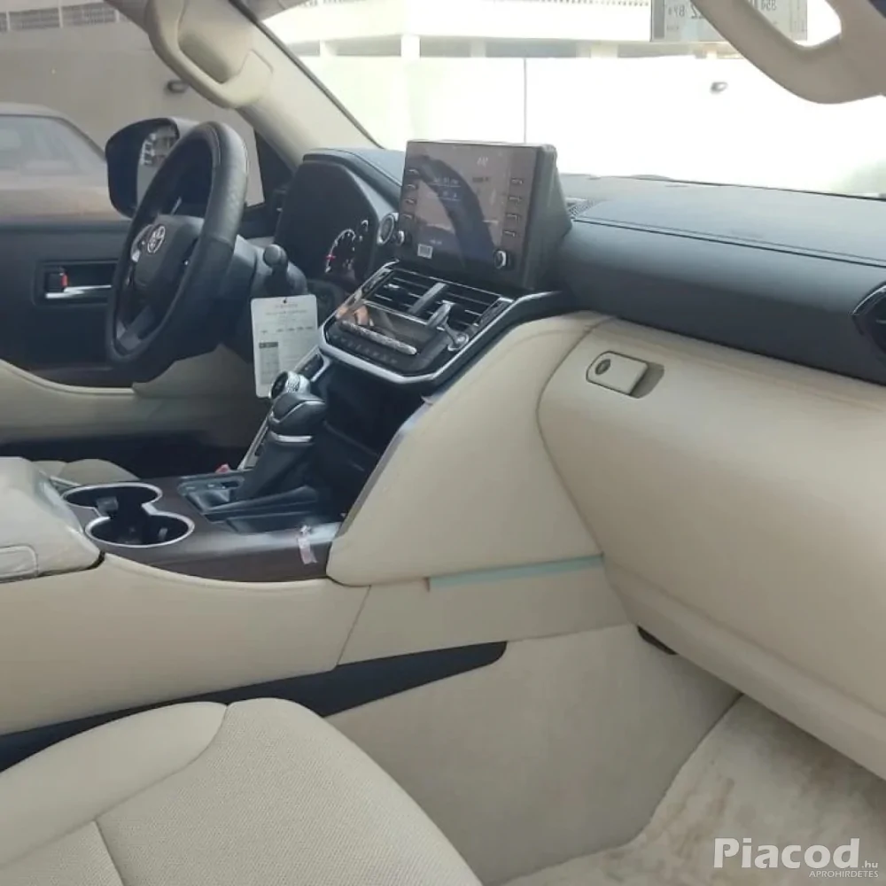 Toyota Land cruiser 2022 model GXR 4.0L V6