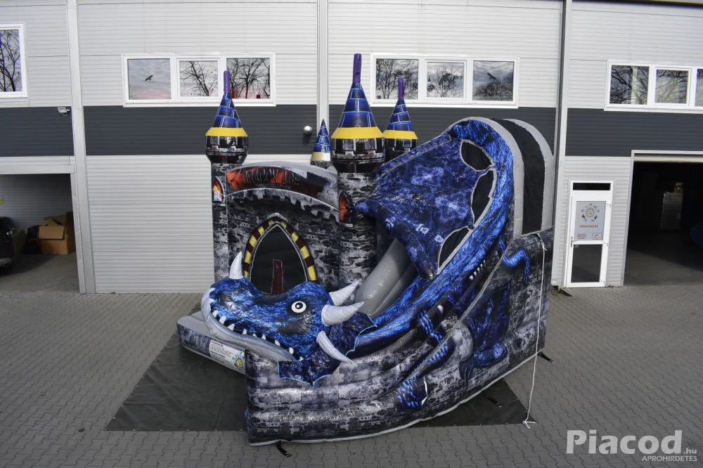 Eladó Blue Dragon Csúszdás Ugráló (Légvár)