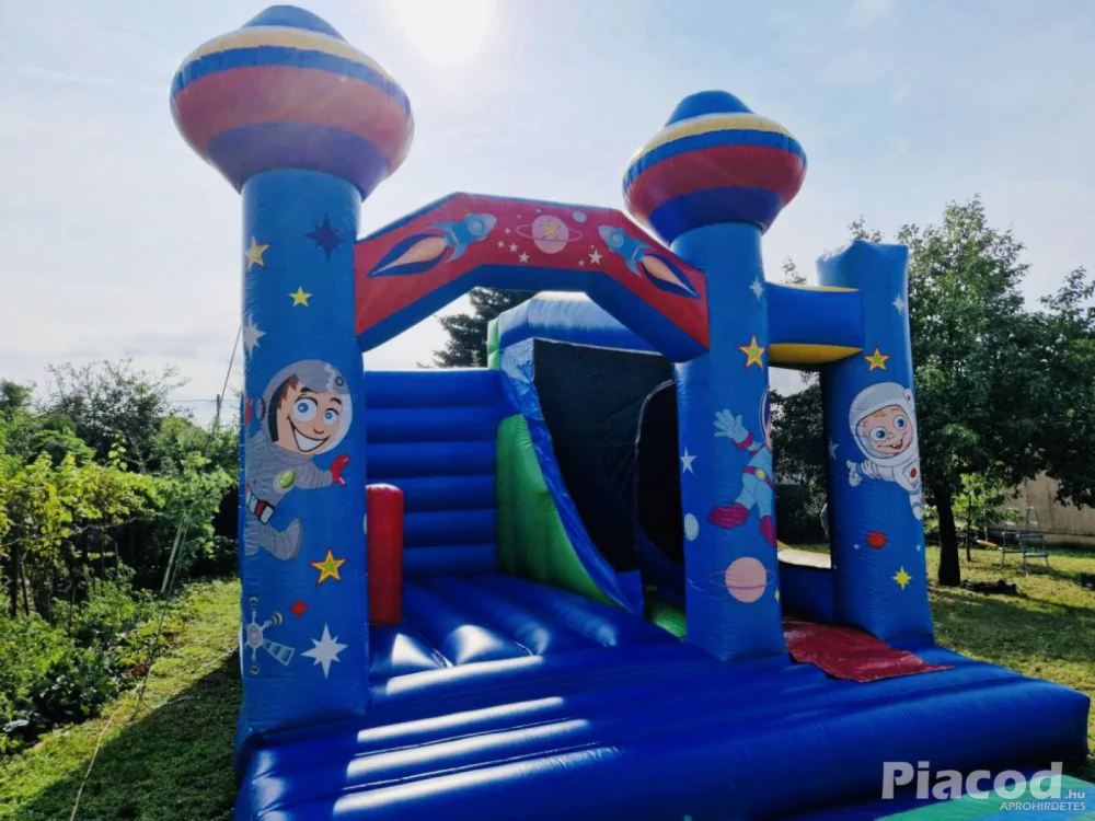 Eladó Ufós Csúszdás Ugráló