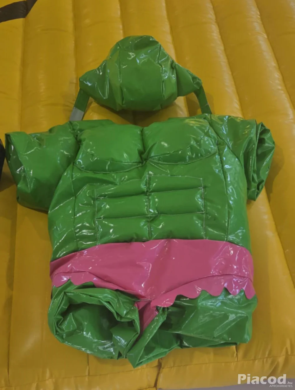 Eladó Batman és Hulk Szumó (Légvár)