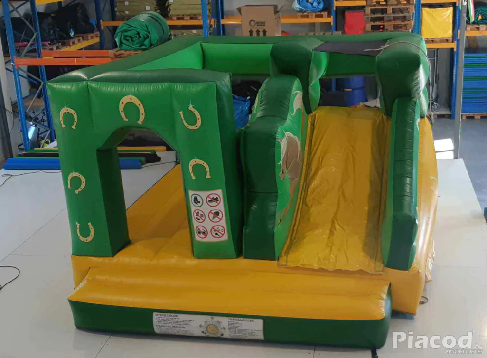 Eladó Lovas Csúszdás Ugráló (Légvár)