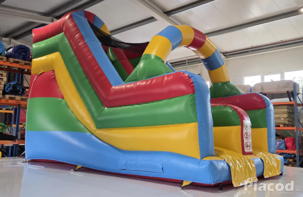 Eladó Szivárványos Csúszda (Légvár)