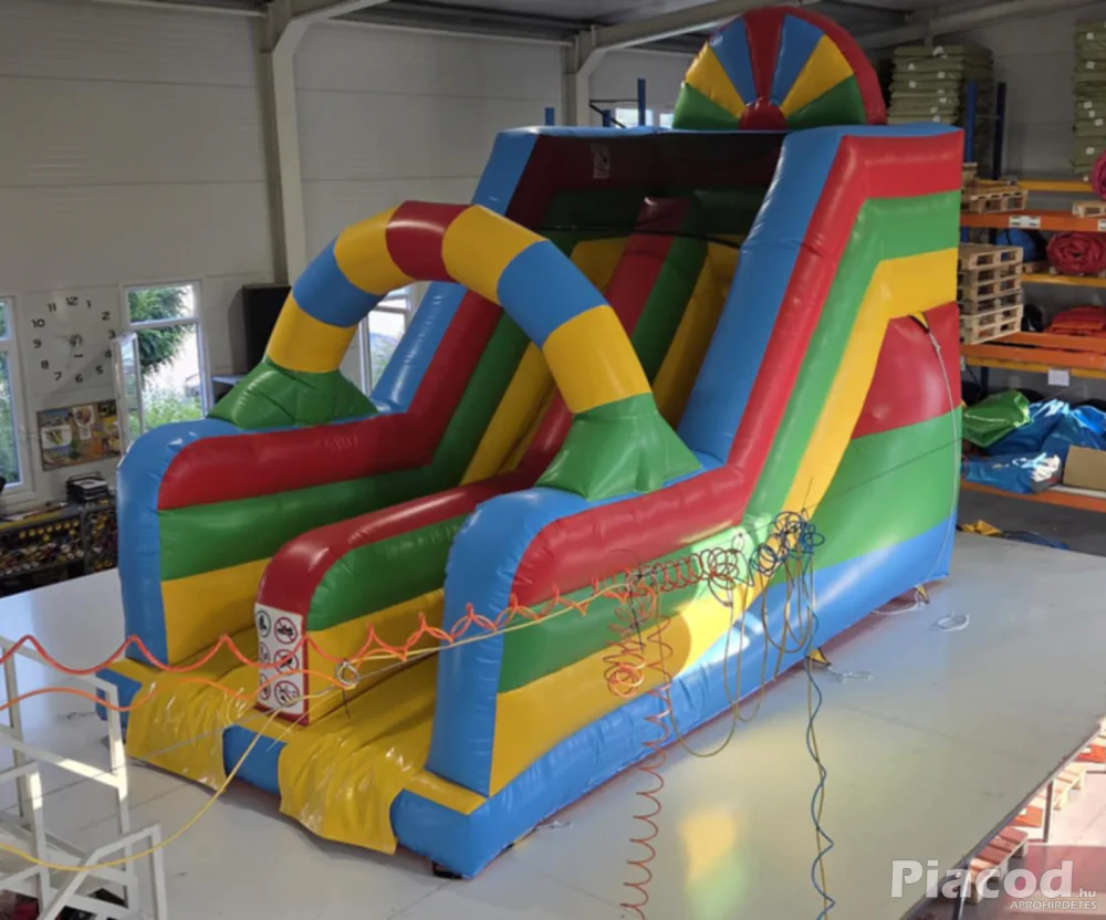 Eladó Szivárványos Csúszda (Légvár)