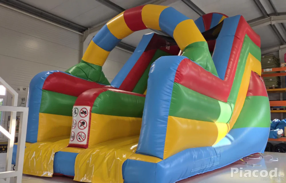 Eladó Szivárványos Csúszda (Légvár)