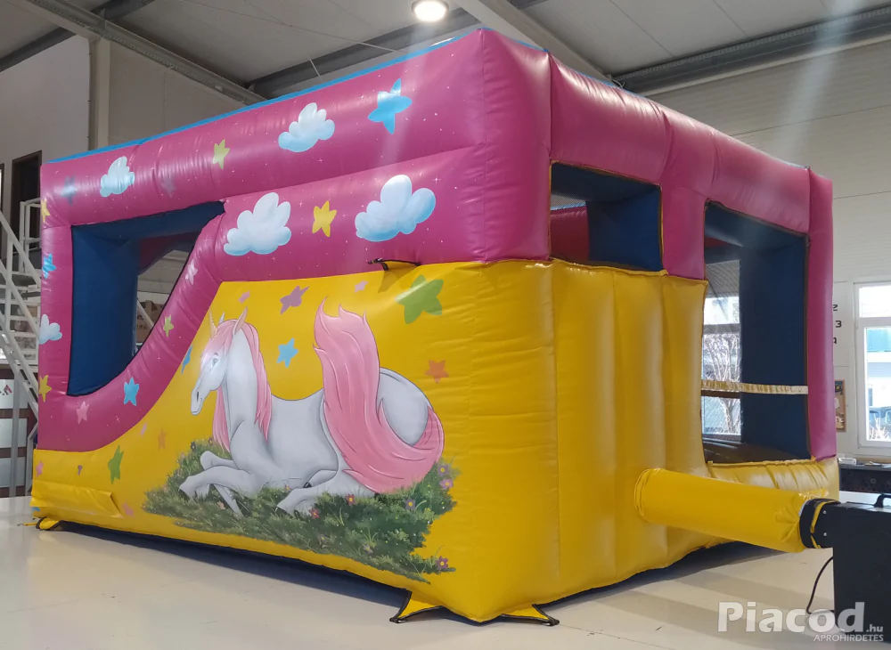 Eladó Unikornis Csúszdás Ugráló (Légvár)