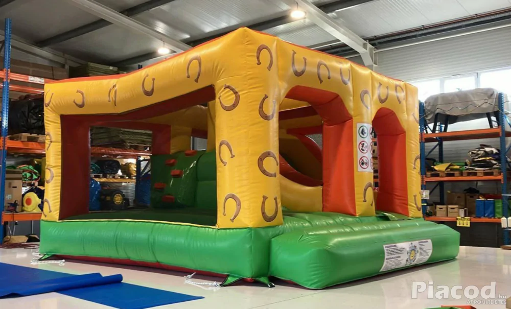 Eladó Lovas Csúszdás Ugráló (Légvár)