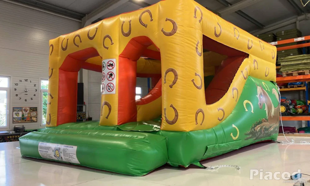 Eladó Lovas Csúszdás Ugráló (Légvár)