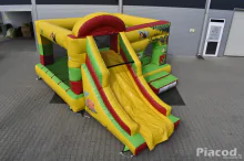 Bérelhető Dzsungel csúszdás Ugráló