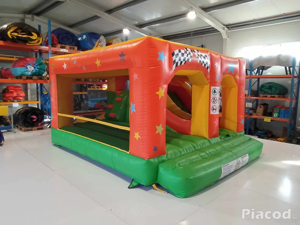 Bérelhető Autós Csúszdás Ugráló