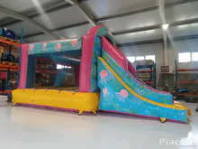 Bérelhető Spongya Csúszdás Ugráló