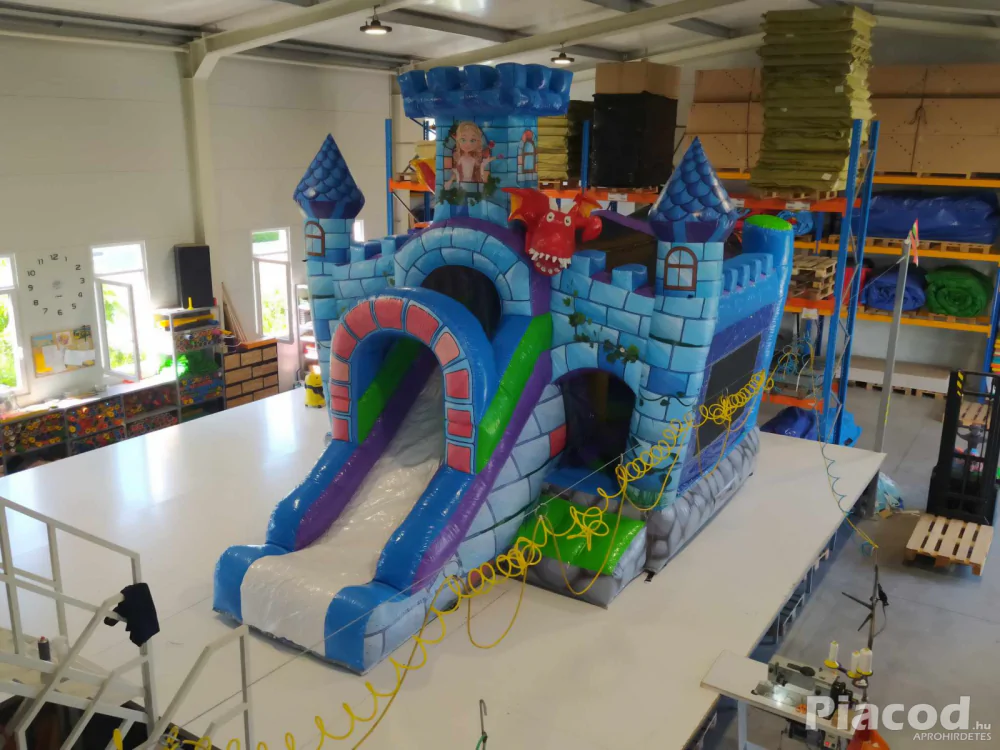 Bérellhető Mesevár Csúszdás Ugráló