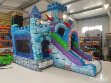 Bérellhető Mesevár Csúszdás Ugráló