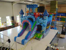 Bérellhető Mesevár Csúszdás Ugráló