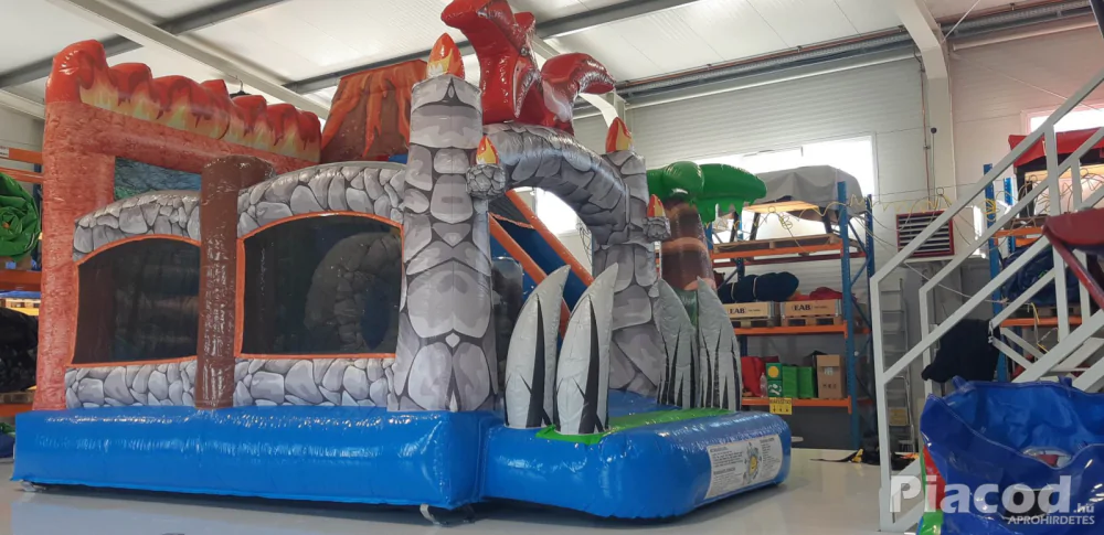 Bérelhető Dínó Csúszdás Ugráló