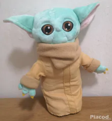 Star Wars Mandalorian Baby Yoda Grogu jellegű plüss 25 cm