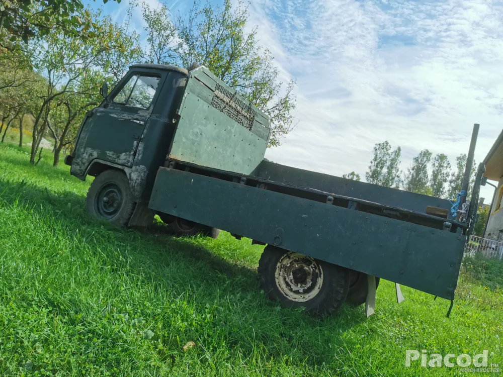 Kihasználatlanság miatt eladó platós UAZ!