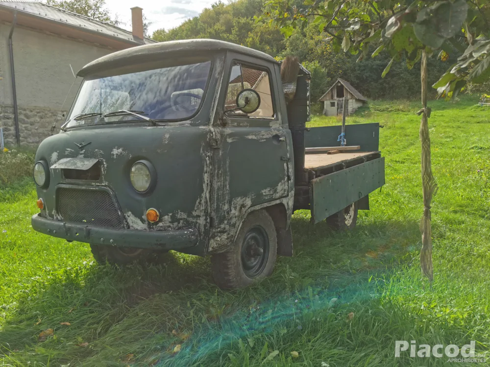 Kihasználatlanság miatt eladó platós UAZ!