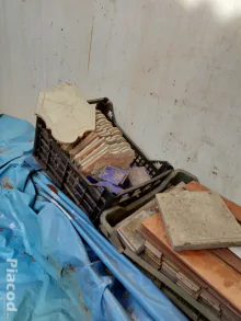 Több féle csempe, járólap