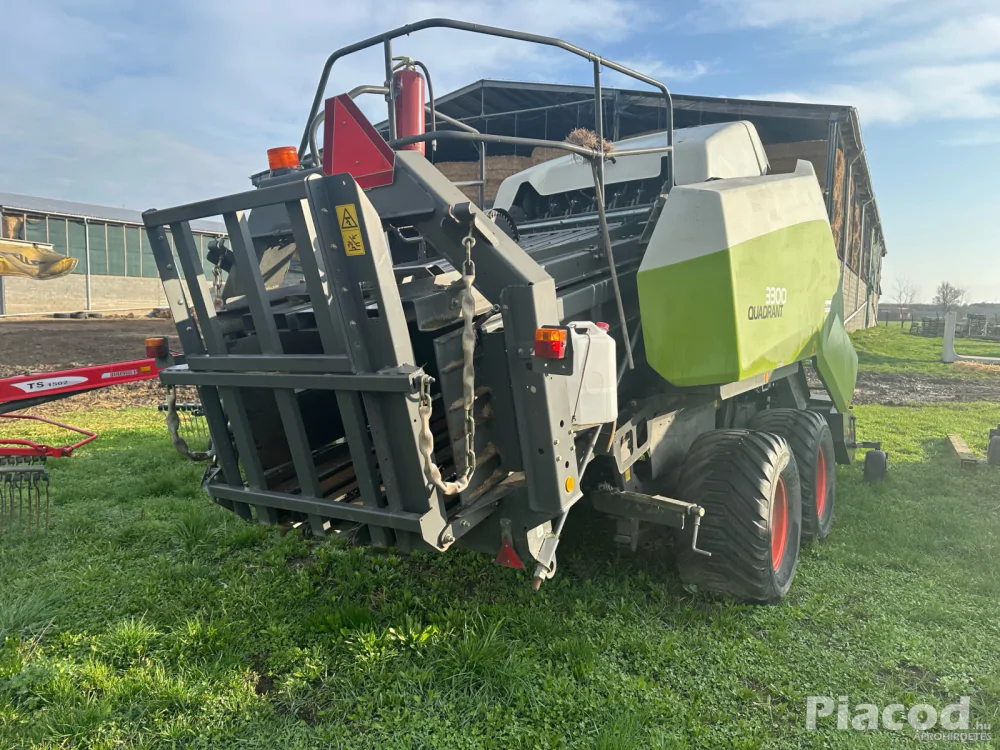 Eladó Claas Quadrant 3300 kockabálázó