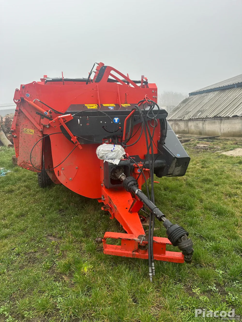 KUHN PRIMOR PRI4260 bálaaprító