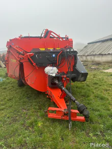 KUHN PRIMOR PRI4260 bálaaprító