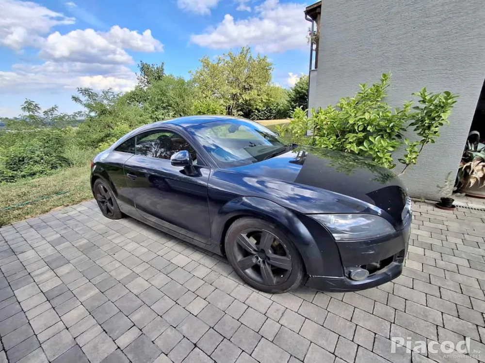 Audi TT COUPE QUATTRO 2.0CR CBBB bontás