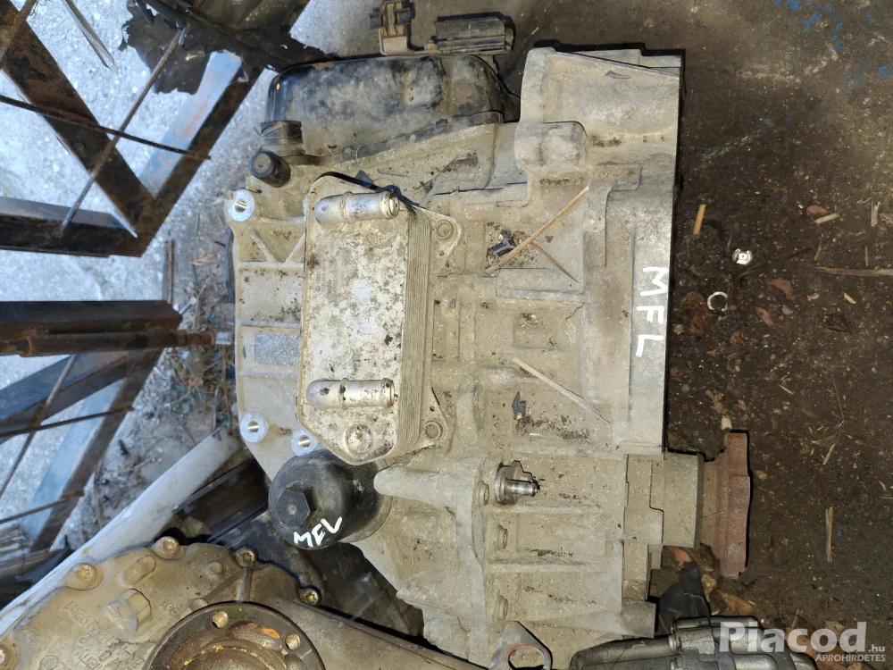 A3 2011 6seb bontott DSG váltó MFL 300.000.-  HIRDET03