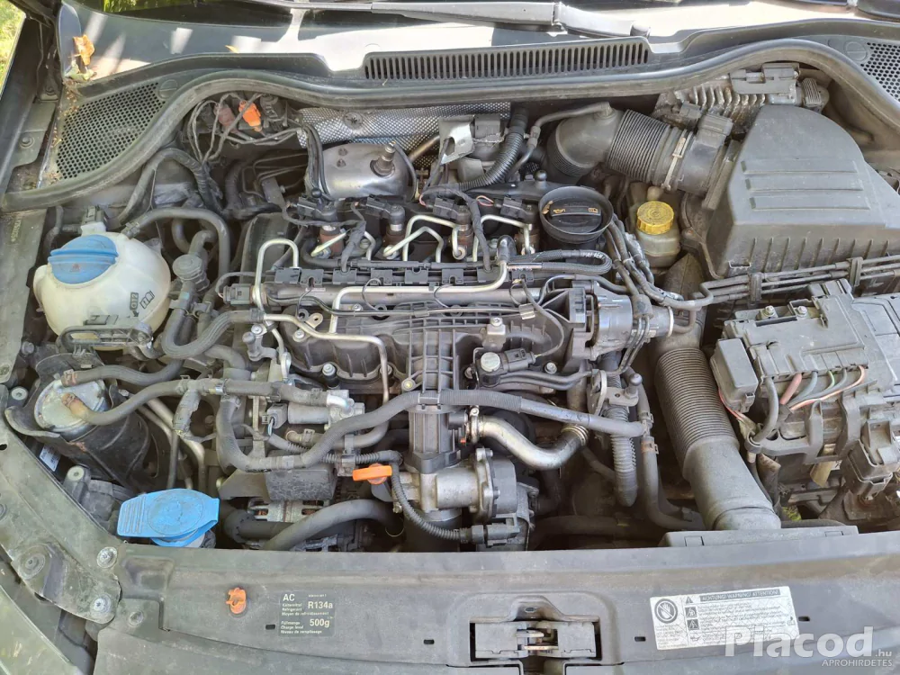 volkswagen polo 6R 2012évj 1.6 CRTDI CAY 5ajtó 5sebesség manuális