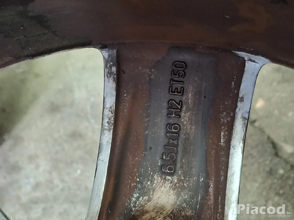 A3 8P 2012 16coll garnitúra 80ezer