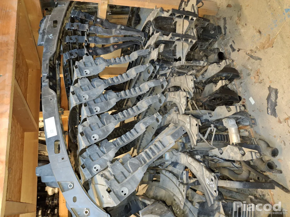 2000évjtól Audi VW homlokfalak minden típushoz 25-50e