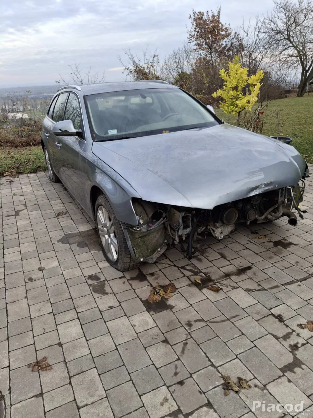 Audi A4 2010 combi, motor 400ezerft, váltó felújított