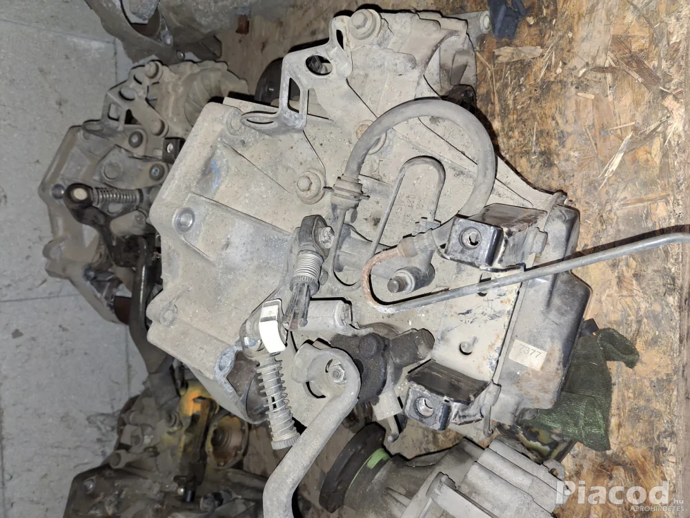 VW polo 2002-2009 1.2i 5seb kézi váltó 80.000.- HIRDET22