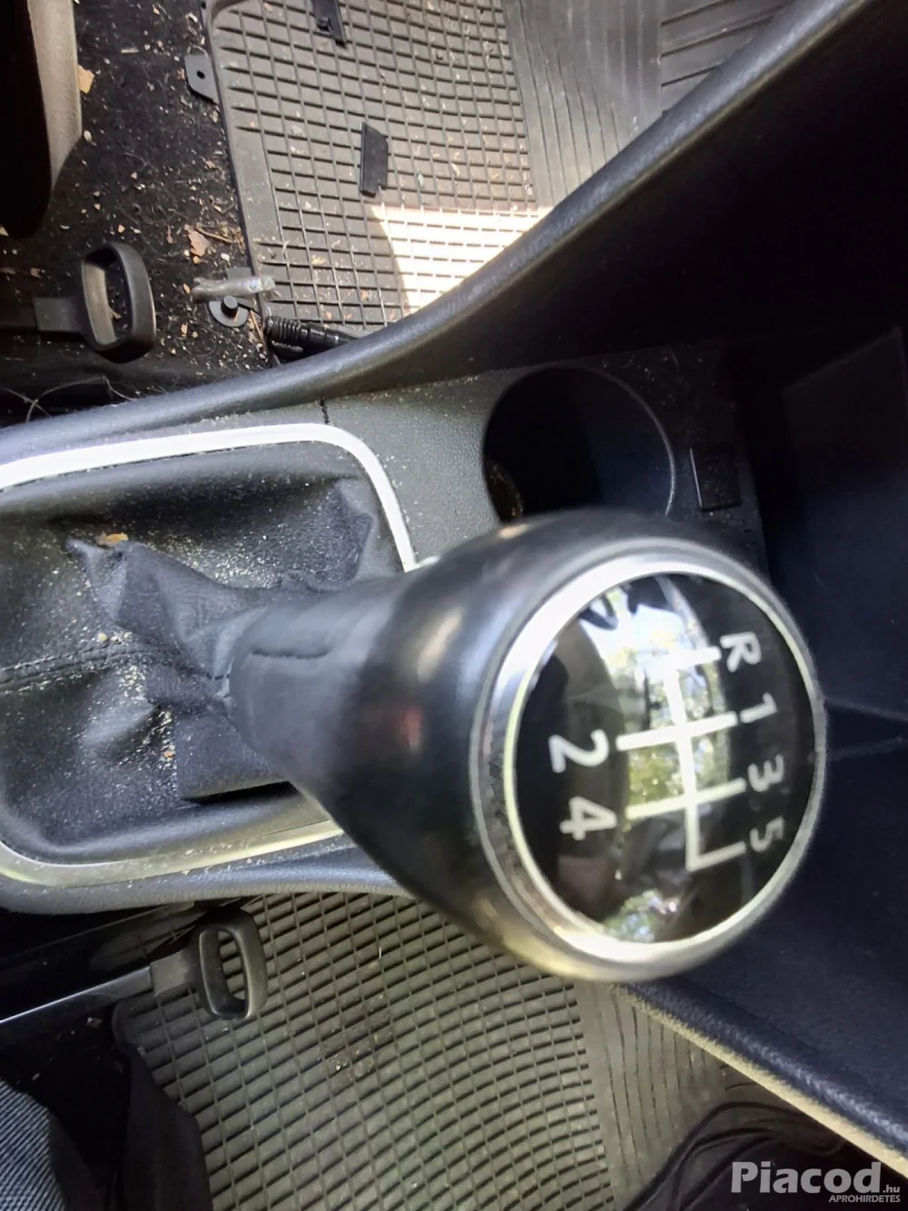 volkswagen polo 6R 2012évj 1.6 CRTDI CAY 5ajtó 5sebesség manuális