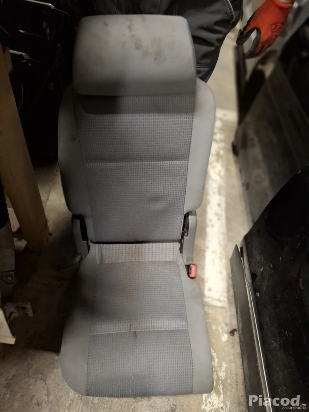 Caddy 2.üléssor 2005-2015ig 100.000e