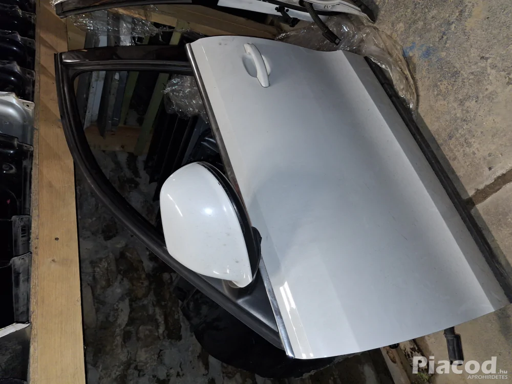 Audi Q5 2009-től 150.000ft fehér hibátlan ajtók