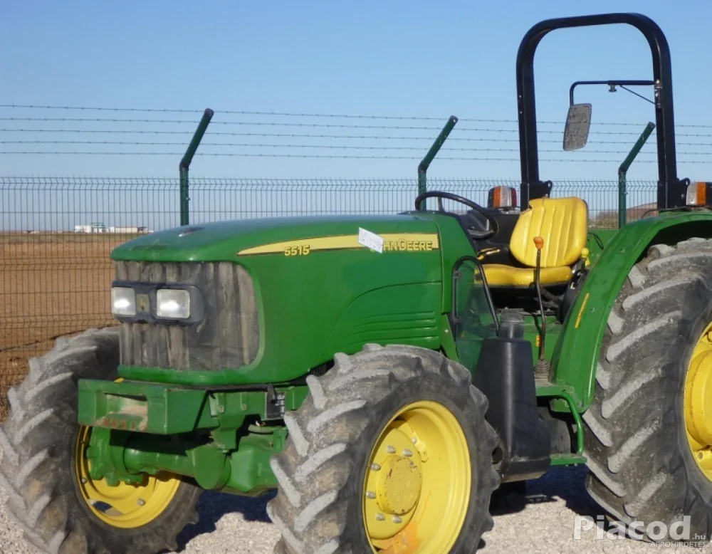 mezőgazdasági traktor  2004 JOHN DEERE 5515