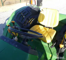 mezőgazdasági traktor  2004 JOHN DEERE 5515