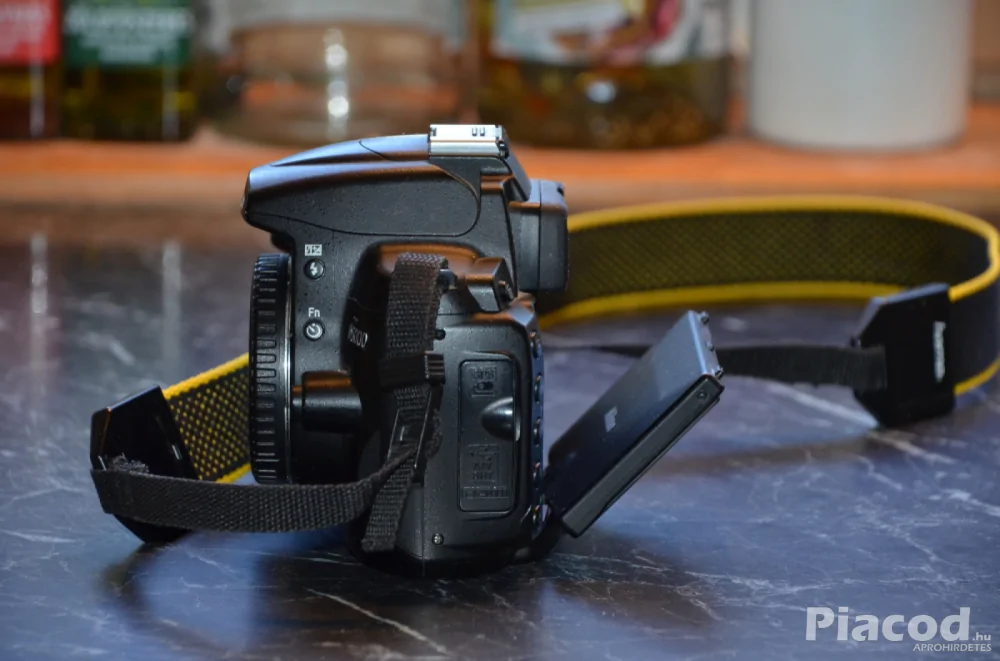 Eladó Nikon D5000 fényképezőgép