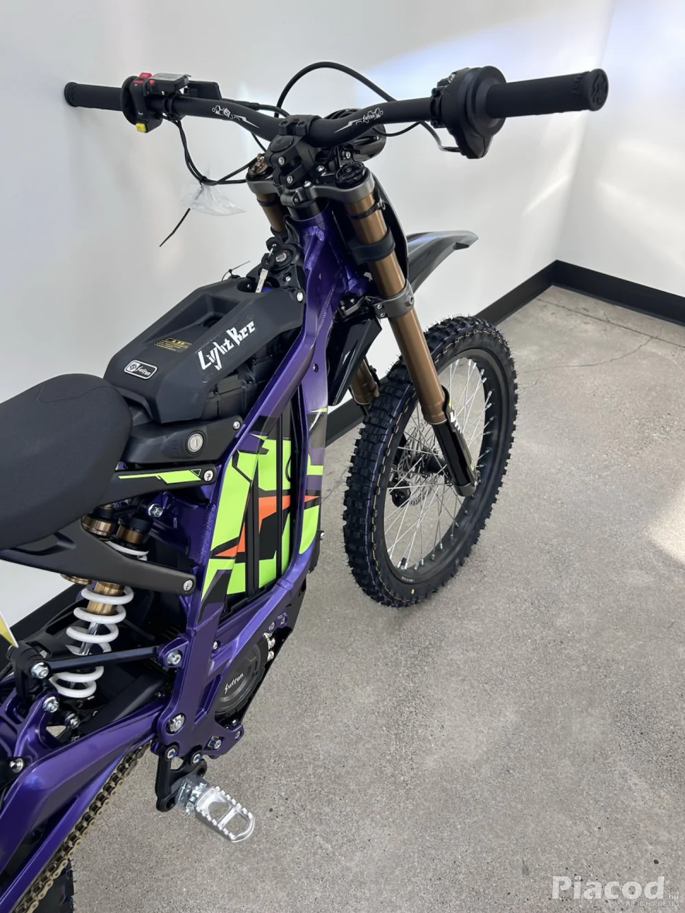 2025 Surron Ultra Bee – 74V 60Ah Electric Dirt Bike