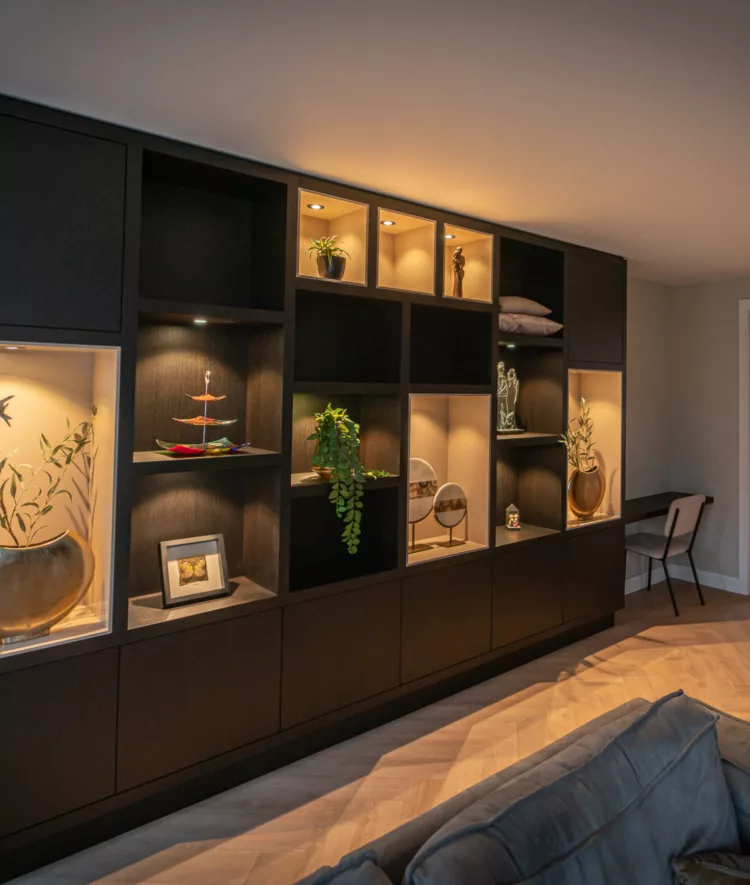 V V08586 - Pine Apple Meubelmakerij