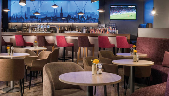 Mercure Hotel Neuperlach Süd Bar 580x330